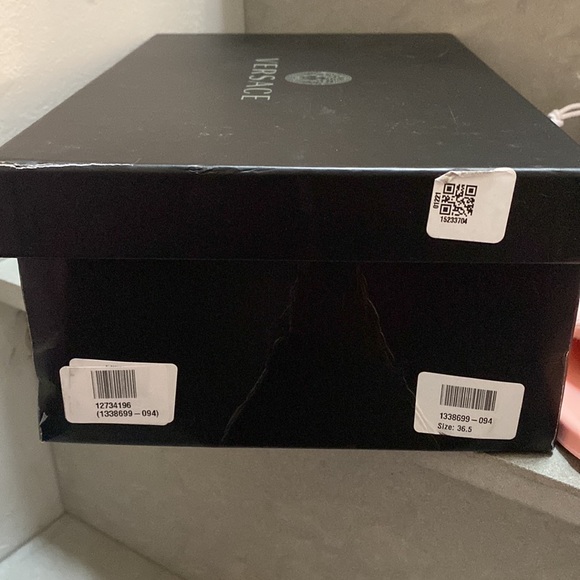 Versace slides - Picture 5 of 7